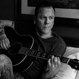 Kiefer Sutherland profile