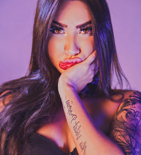 Julia Nogueira poster