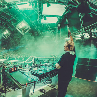 SNAILS Photo