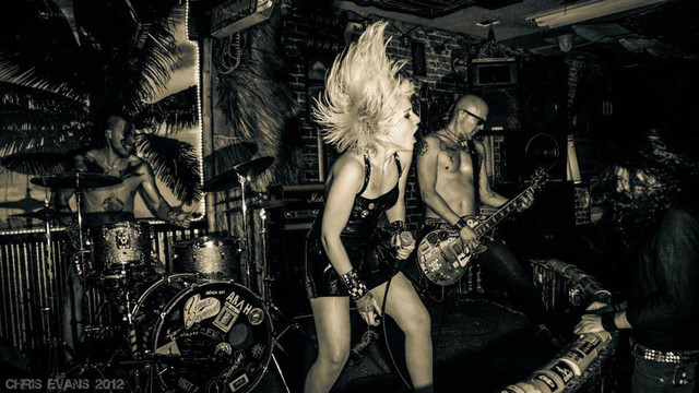 Barb Wire Dolls Photo
