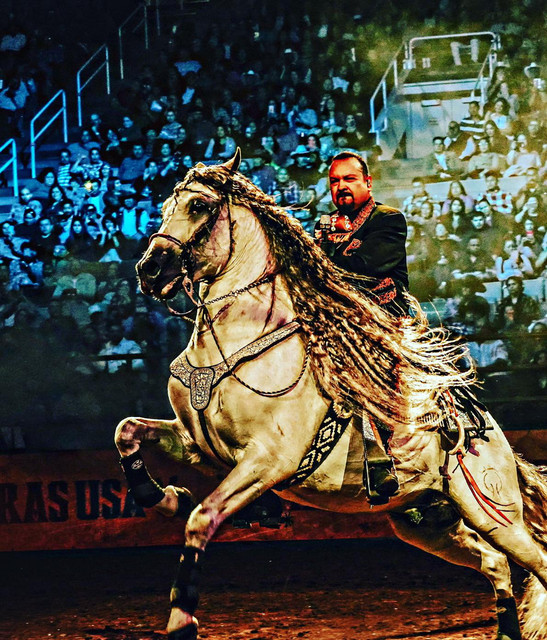 Pepe Aguilar photo