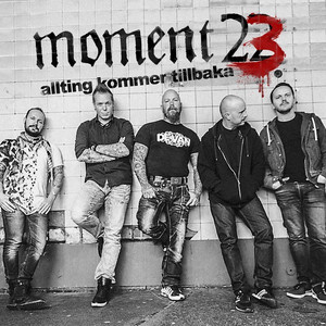 Moment 23 Photo