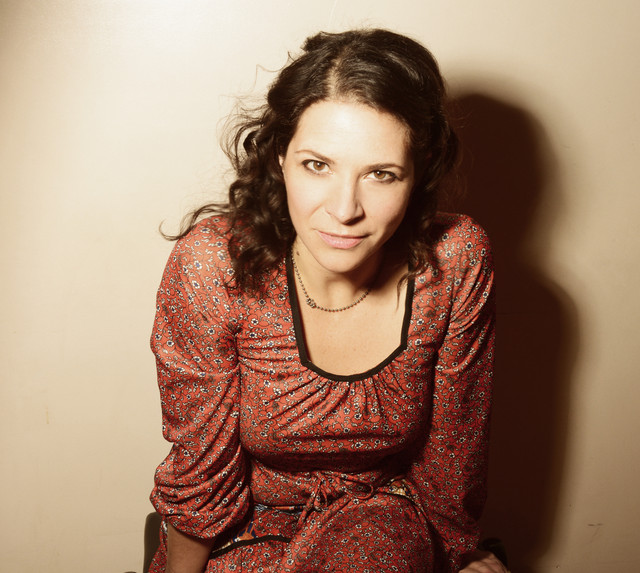 Kris Delmhorst Photo
