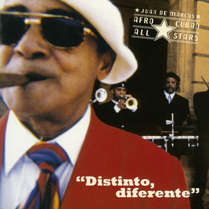 Distinto Diferente cover