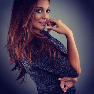 Alina Renae Photo