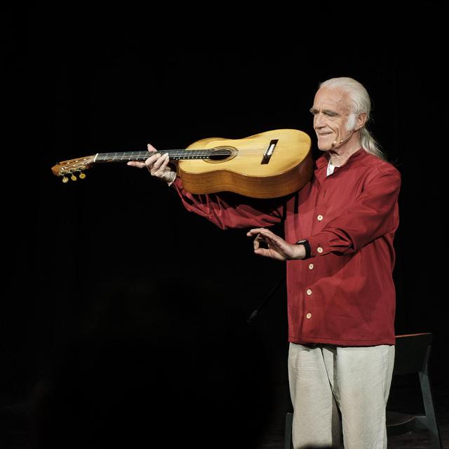 Fredrik Vahle photo