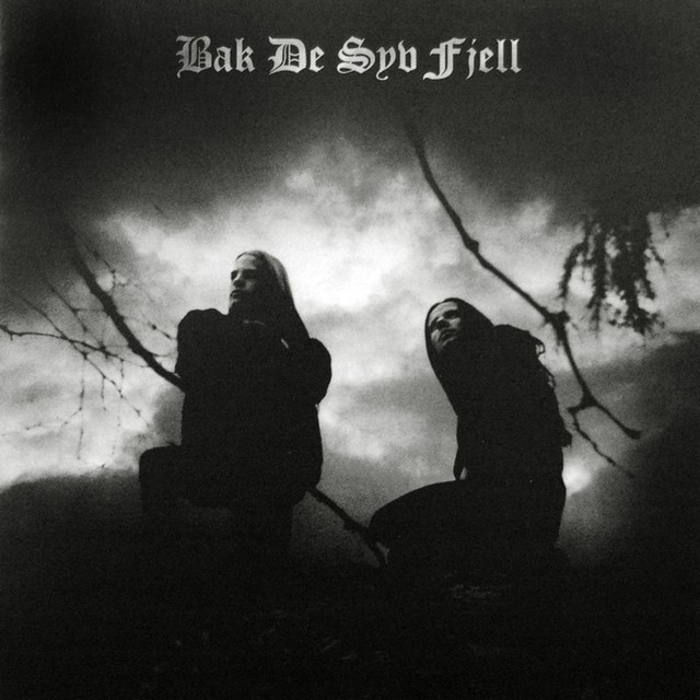 Bak de Syv Fjell Photo