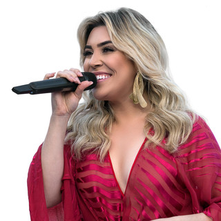 Naiara Azevedo Photo