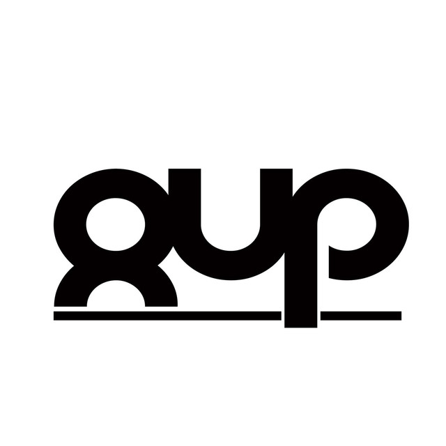 8up Photo