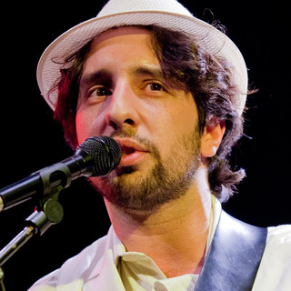 Nicola Són Photo