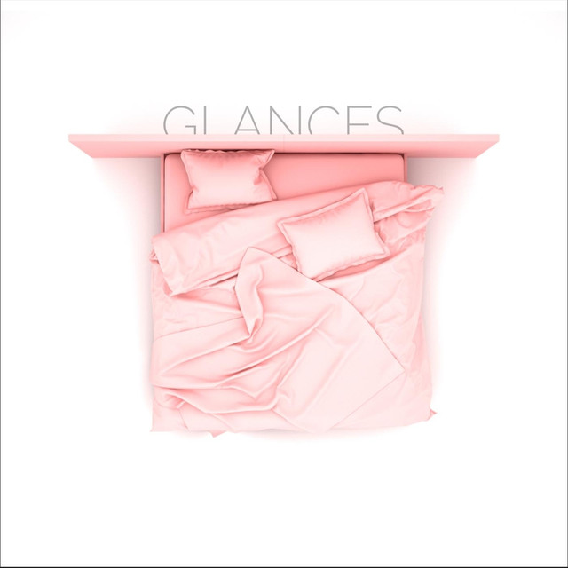 Glances Photo