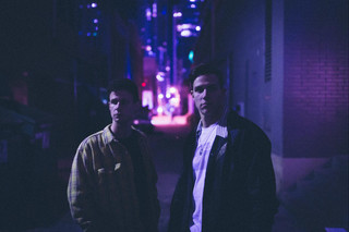 NIGHT TRAVELER Photo