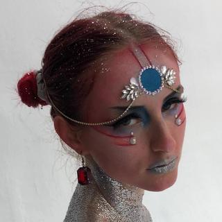 MIA GLADSTONE Photo
