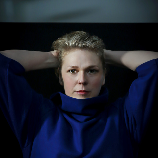 Kathleen Turner Photo