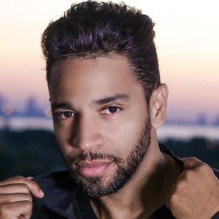 Henry Santos Photo