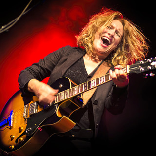 Lisa Mills Photo