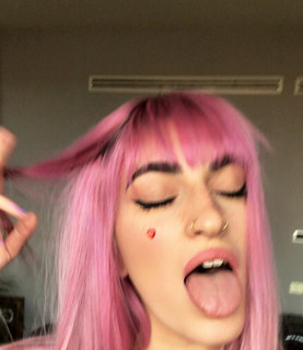 Roshelle Photo
