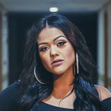 Camila Loures profile