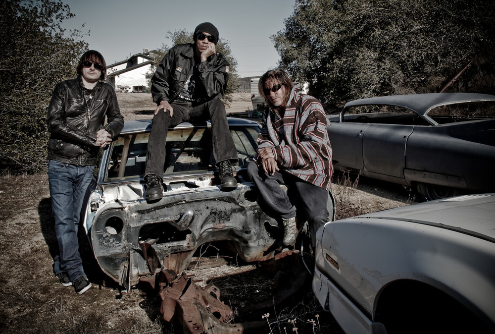 KXM photo