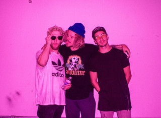 FMLYBND Photo