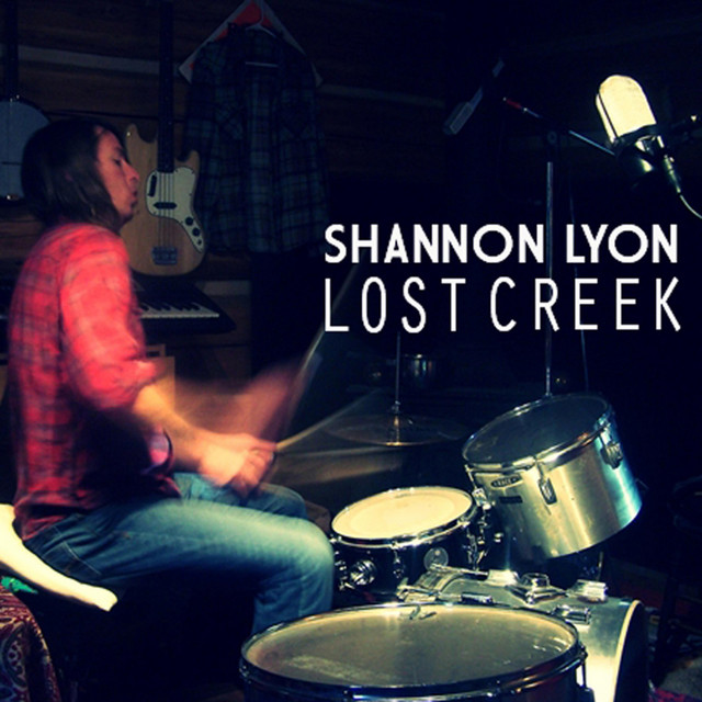 Shannon Lyon Photo