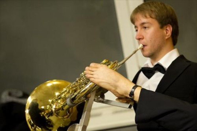 Felix Klieser Photo
