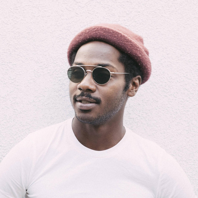 Channel Tres photo