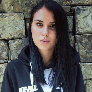 Dana Jasmine Photo