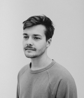 Clay Finnesand Photo