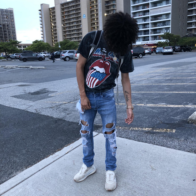 Down T Photo