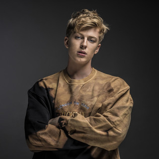 Adam Mišík Photo