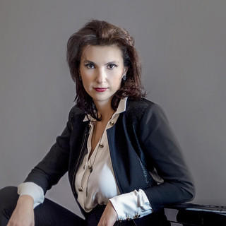 Olivia Belli Photo