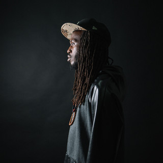 Junia-T Photo
