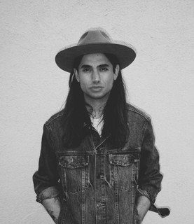 Johnny Gates Photo