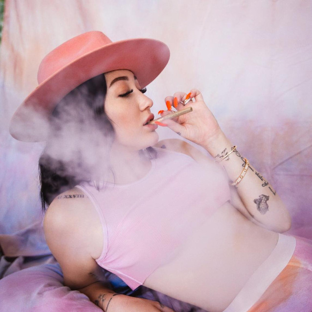 Noah Cyrus photo