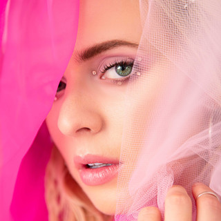 Madilyn Bailey Photo