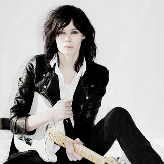 IVORY BLUE Photo