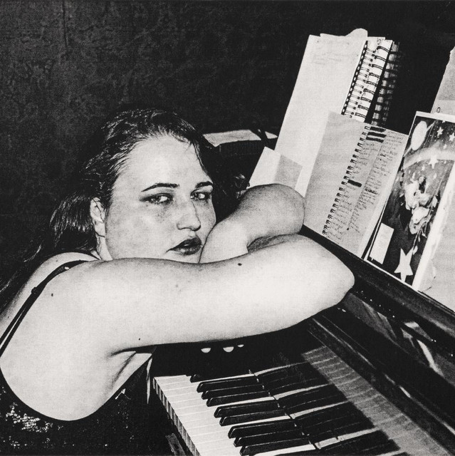 Amy Studt photo