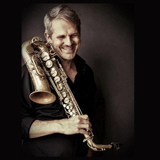 Sax G Photo