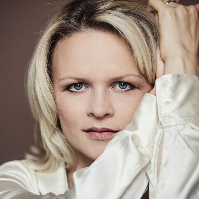 Iveta Apkalna photo