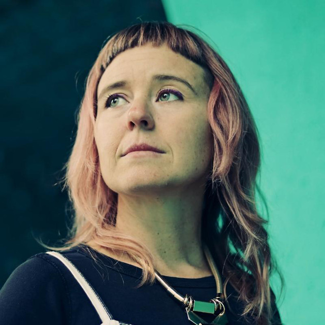 Annie Bacon photo
