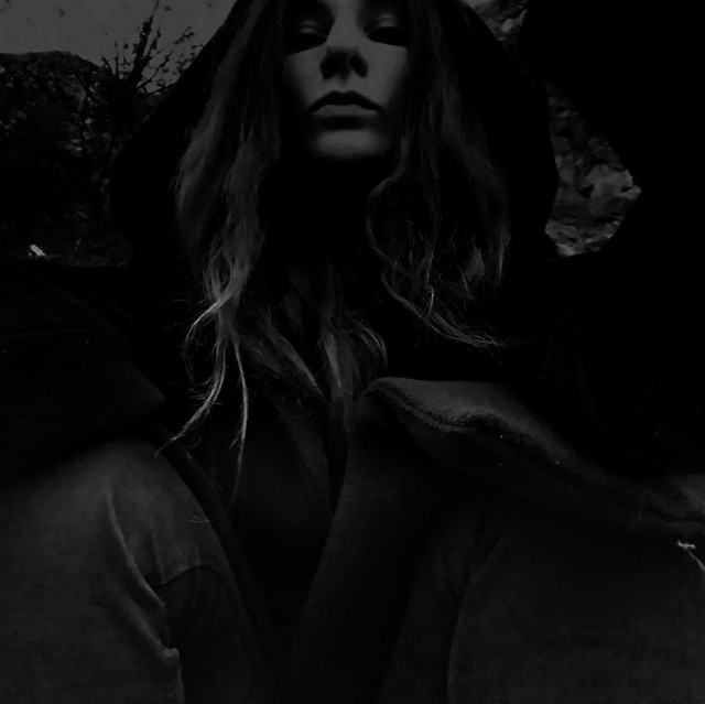 Dancing Deadlips photo