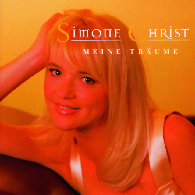 Simone Christ Photo