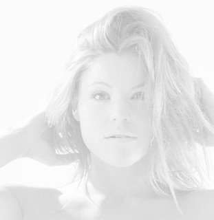 Fantine Thó Photo