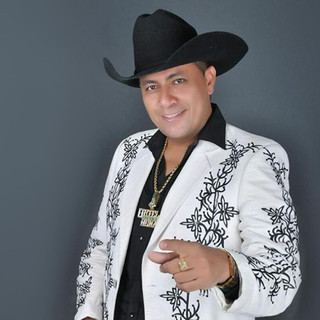 Uriel Henao Photo