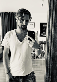 J. Axel Photo