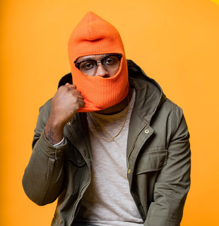 Eshon Burgundy Photo