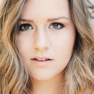 Gracie Schram Photo