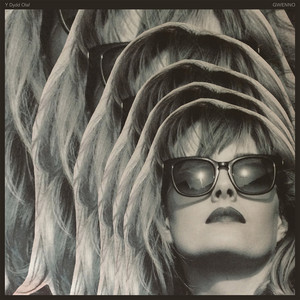 Chwyldro cover