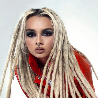 Zhavia Photo